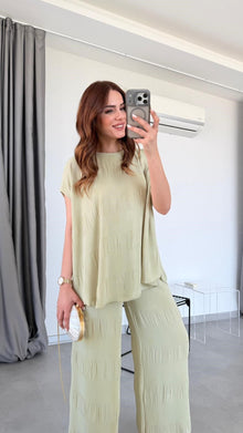Arica Coordinated Set