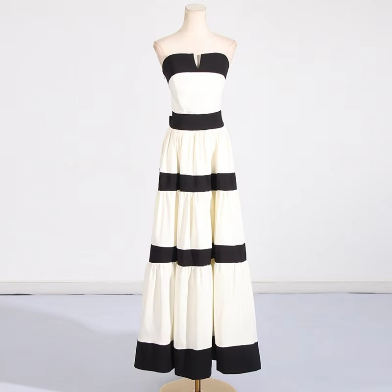 Alia Holiday Maxi Dress