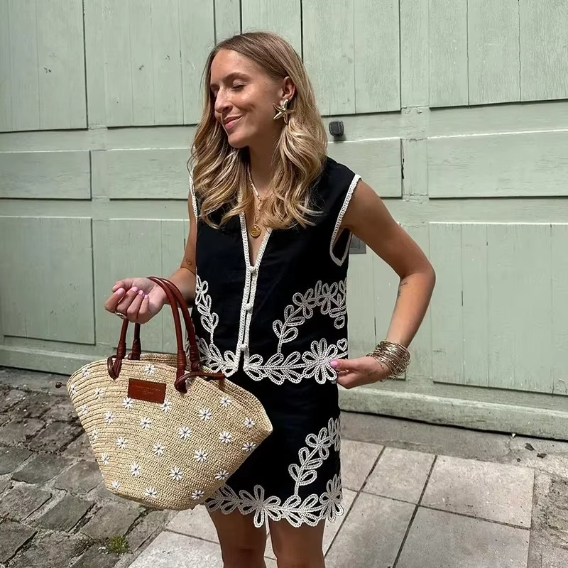 Alanna Luxury Embroidered Set