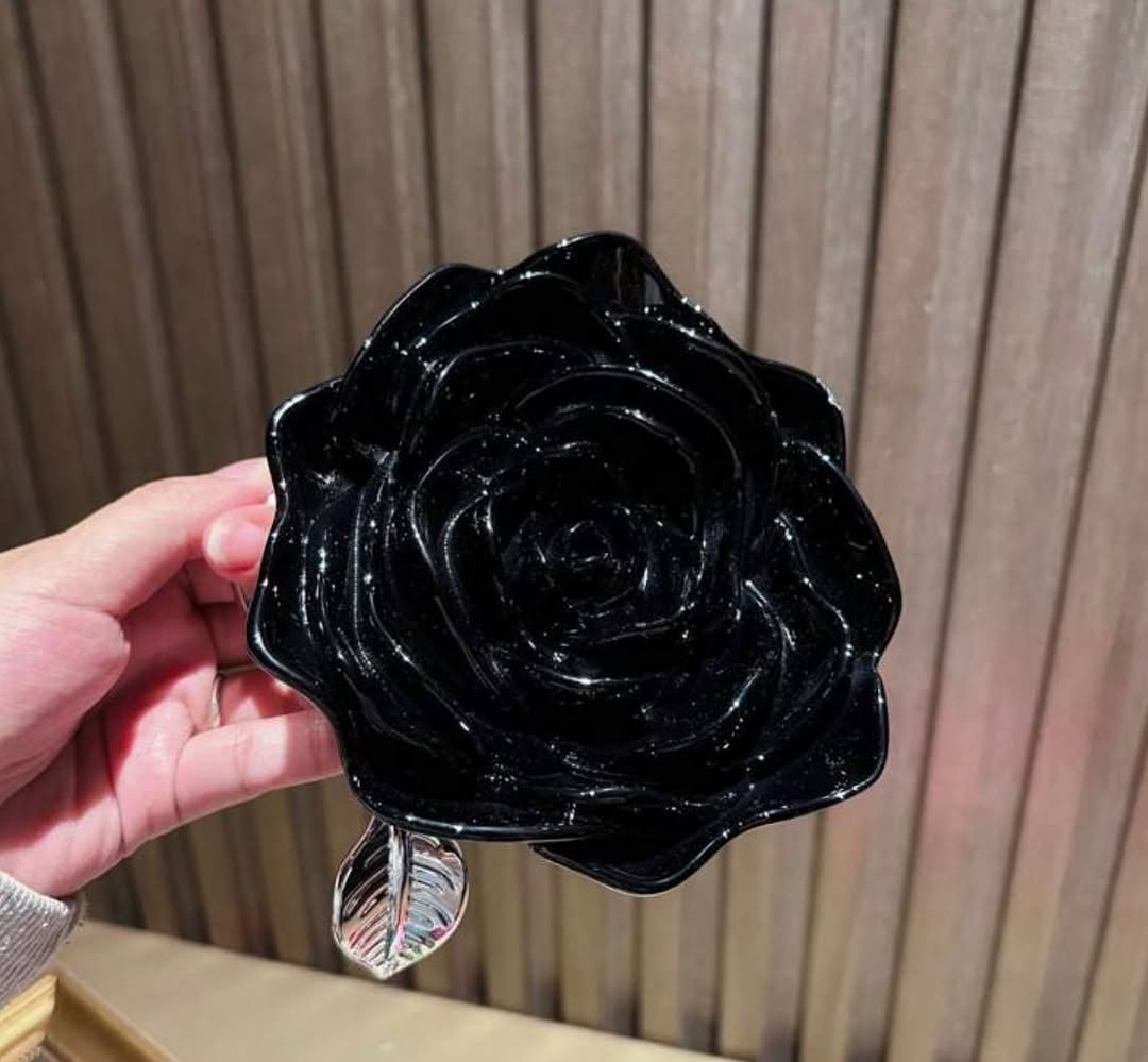 3D Rose Clutch