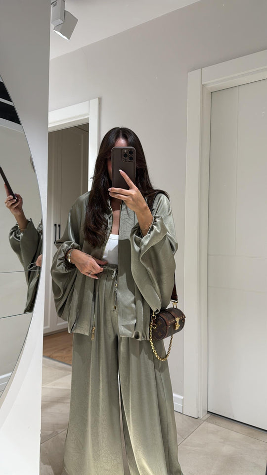 Lucinda Satin Luxe Set