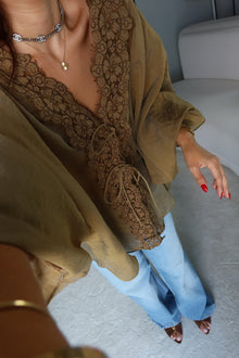 Julie Lace Kimono with Balloon Sleeves