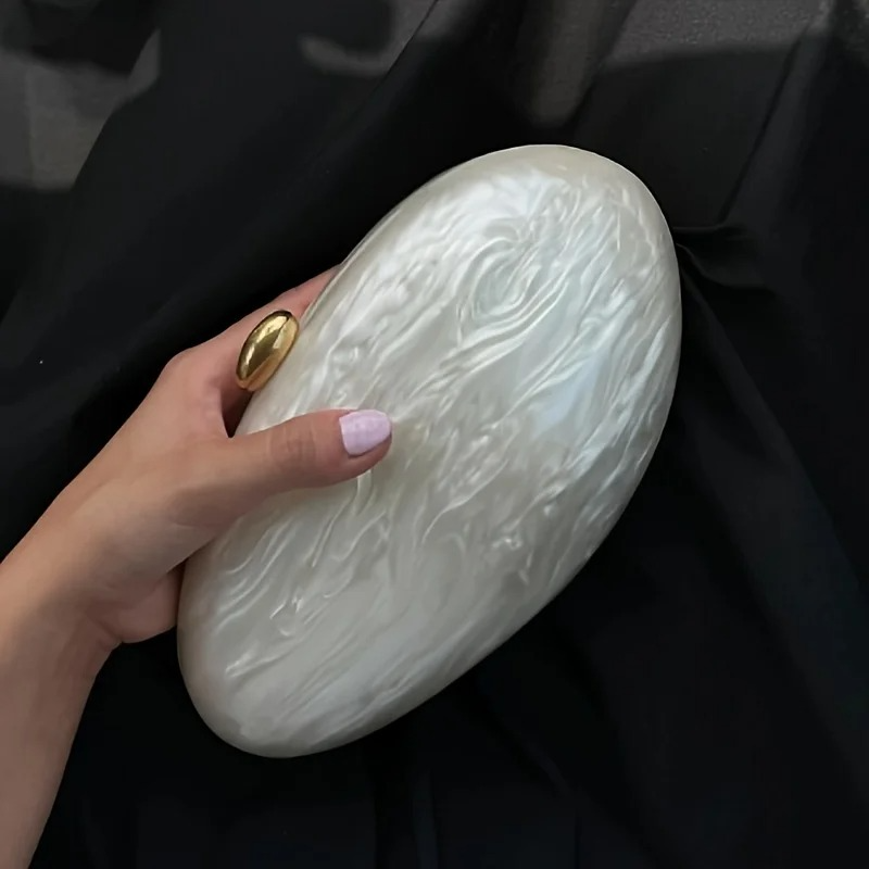 Pearl Effect Clutch