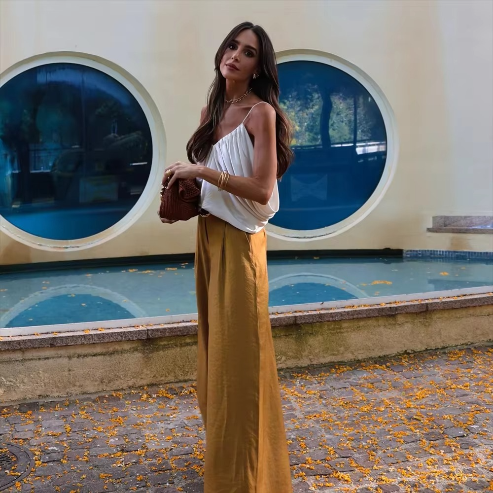 Alison high waisted wide legged Pants