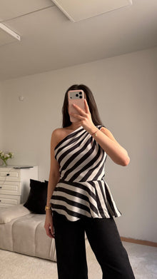 Indaze One Shoulder Striped Blouse