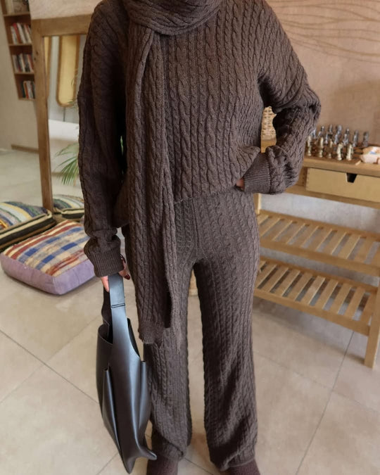 Avery Luxury TrackSets with Scarf