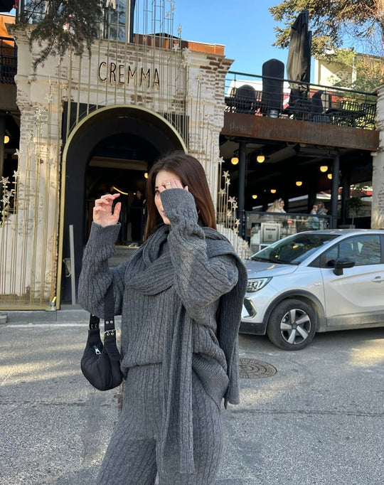 Avery Luxury TrackSets with Scarf