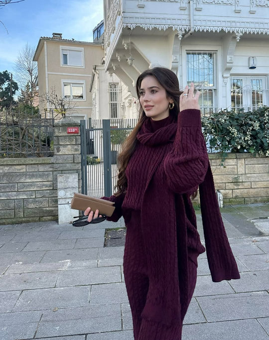 Avery Luxury TrackSets with Scarf