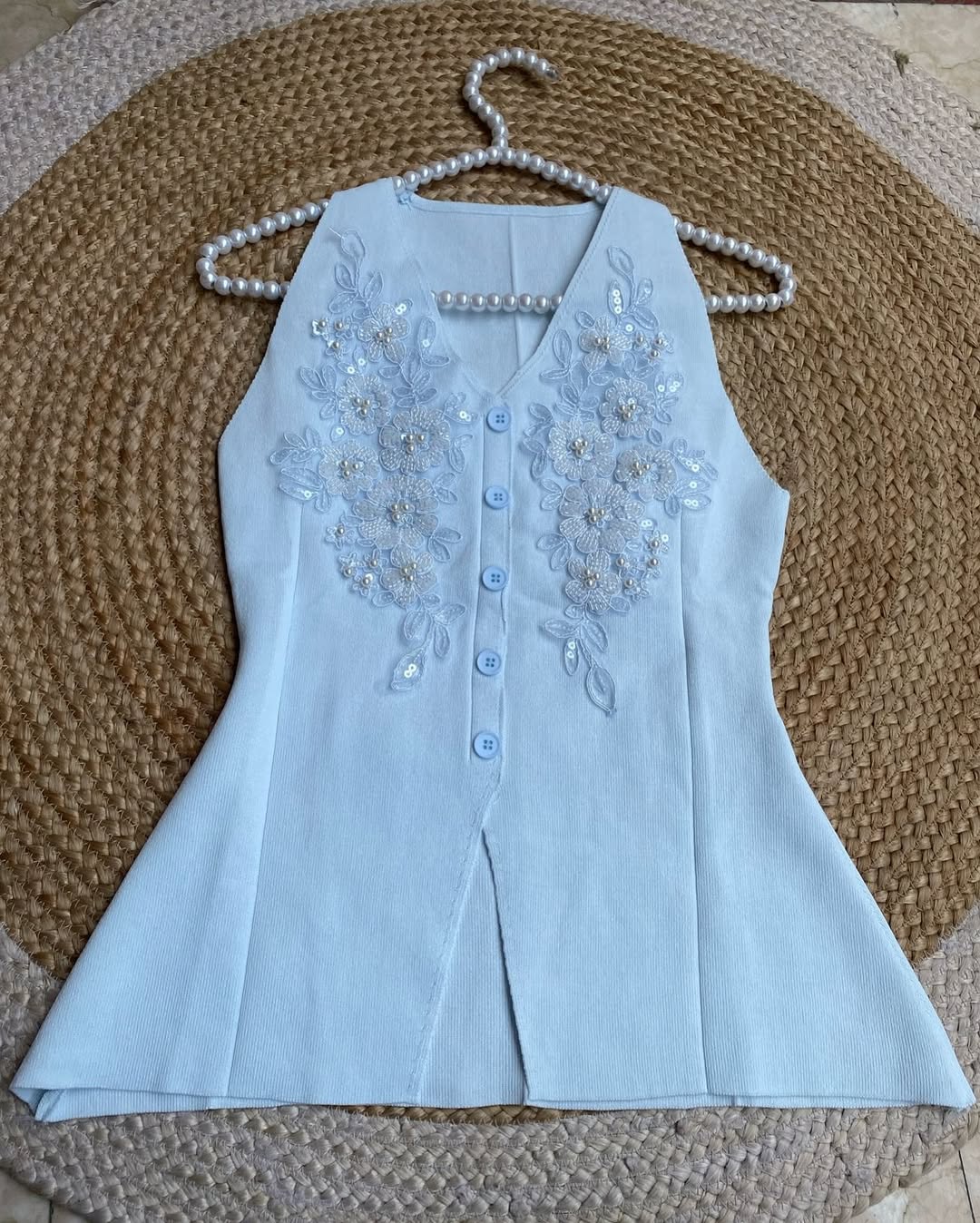 Saisha Embroidered Blouse