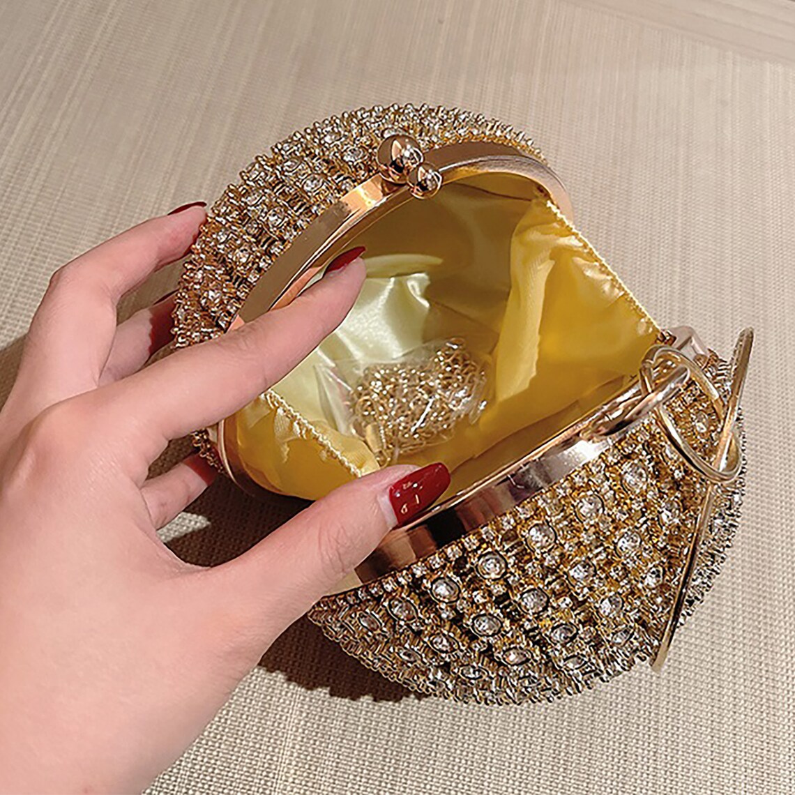 Crystal 3D Clutch with Shoulder Chain