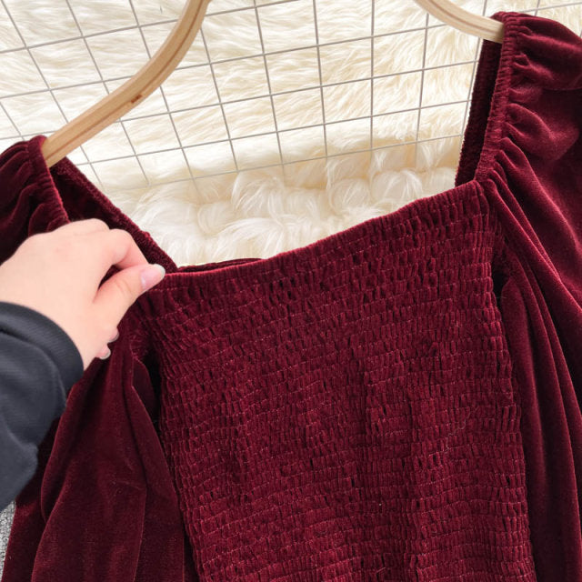 Hillary Long Sleeves Velvet Padded Blouse with Chain Detailing