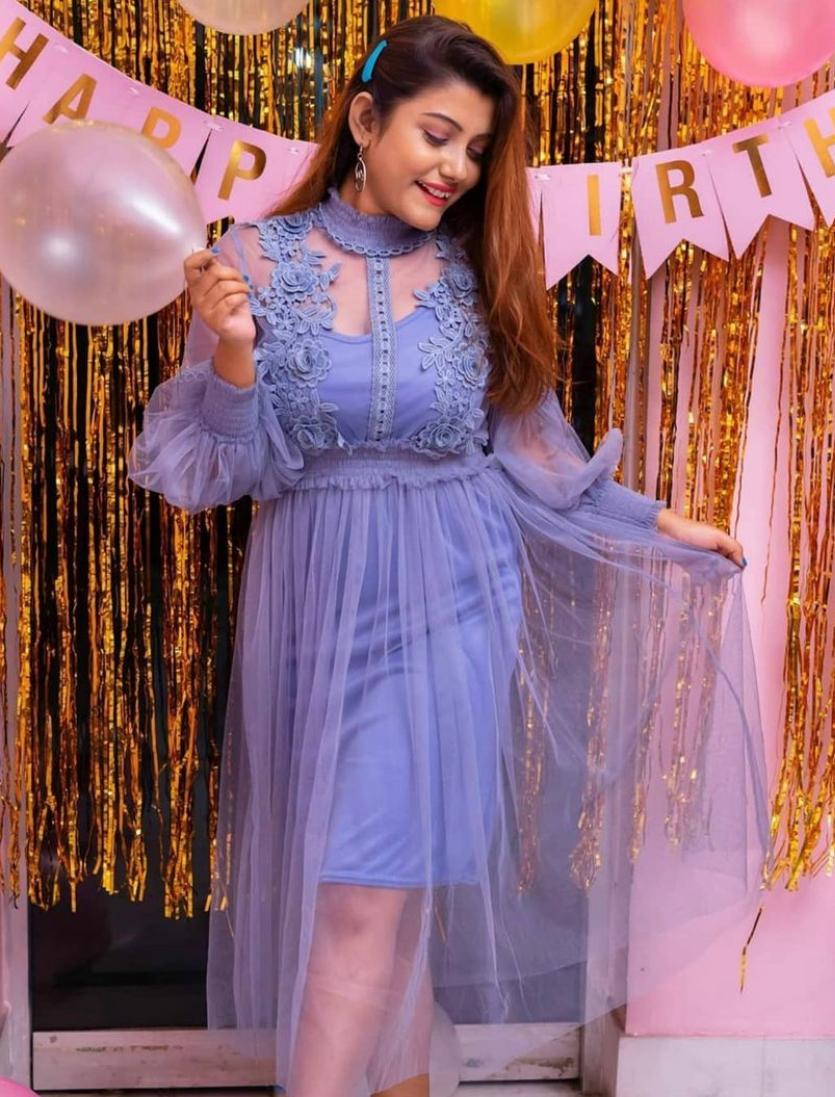 Sicilian Lace Long Veil Dress