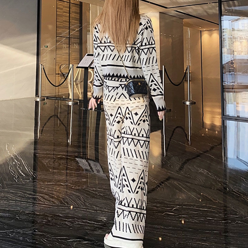 Taylor Woolen TrackSets